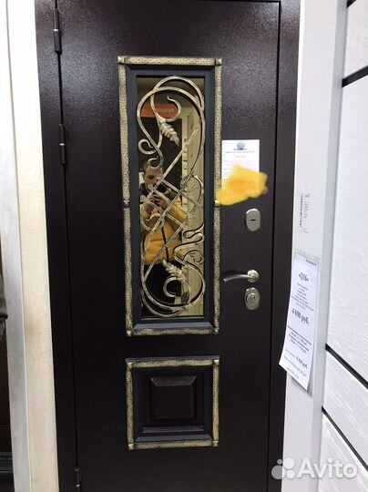 Дверь входная металлическая