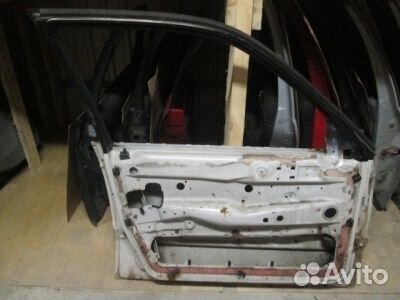 Дверь передняя левая Volkswagen Passat B3