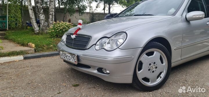 Шапка на эмблему mercedes