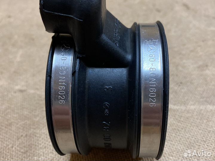 Патрубок дроссельной заслонки Mercedes w124 m111