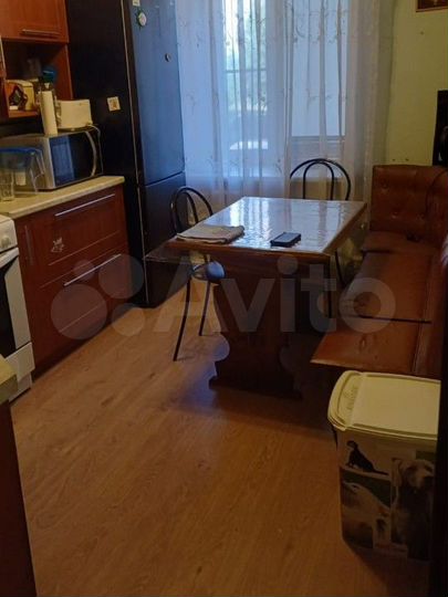 4-к. квартира, 77,2 м², 1/10 эт.