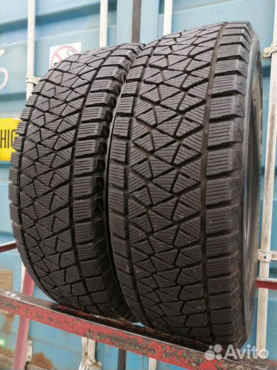 Bridgestone Blizzak DM-V2 225/65 R17