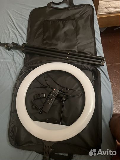 Кольцевая лампа со штативом бу