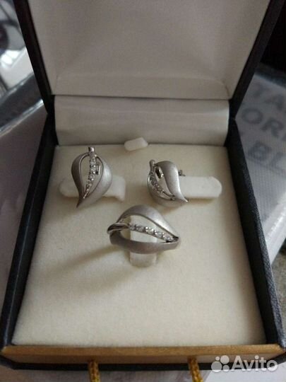 Серебро, фиониты, кольцо, серьги, подвеска