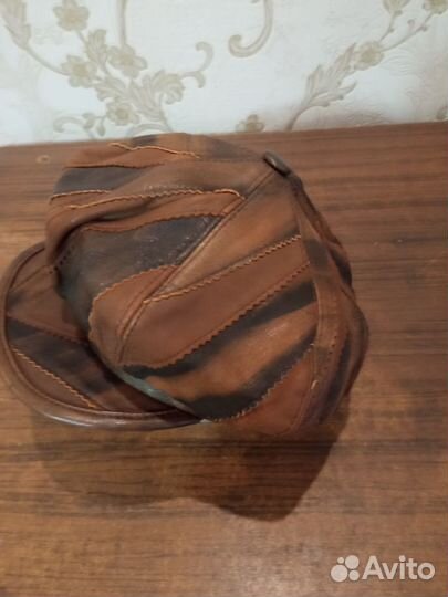 Берет женский кожаный