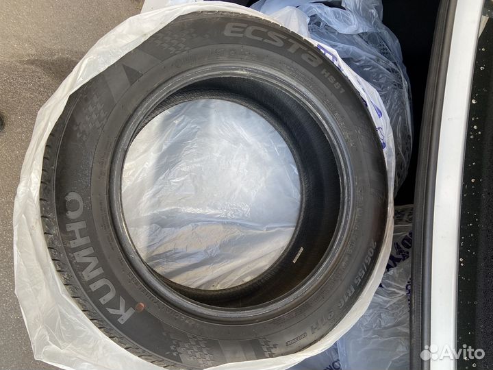 Kumho Ecsta HS51 205/55 R16 91H