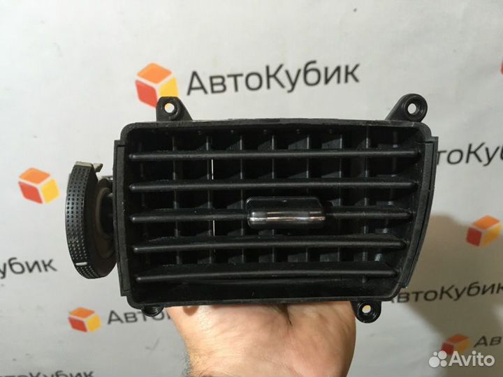 Дефлектор воздушный левый Hyundai Elantra Xd седан