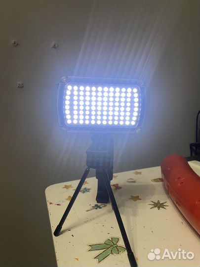 Свет для съемки / камеры на штативе