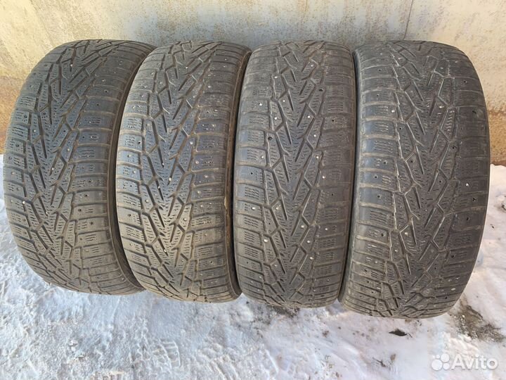 Nokian Tyres Hakkapeliitta 7 215/55 R17 98T