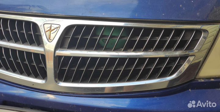 Решетка радиатора Nissan Presage 30