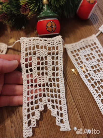 Новогоднее вязаное украшение. Гирлянда новогодняя