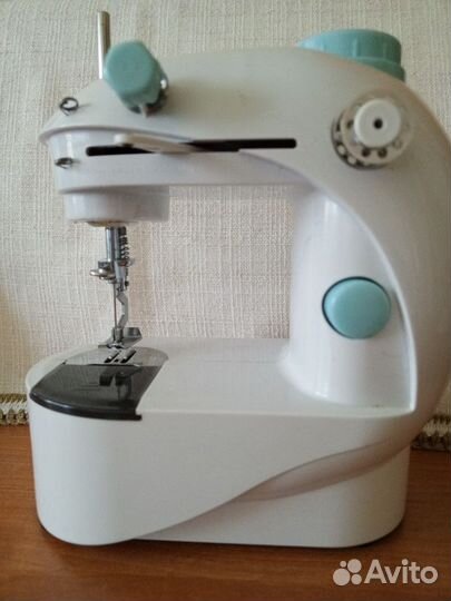 Продам швейную машинку
