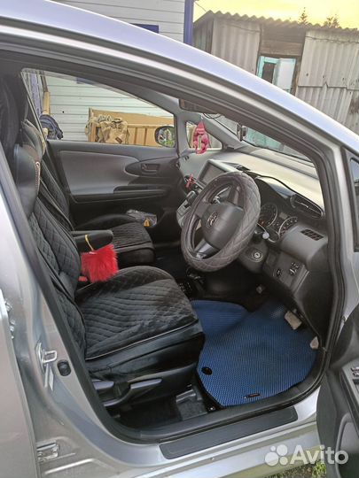Toyota Wish 1.8 CVT, 2011, 136 000 км