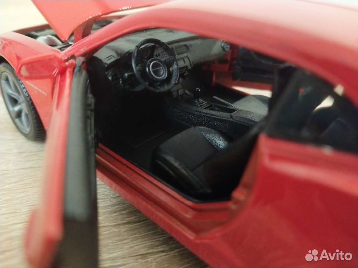 Модель 1:24, новая, Chevrolet Camaro SS RS 2010