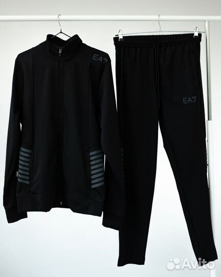 Спортивный костюм женский Armani