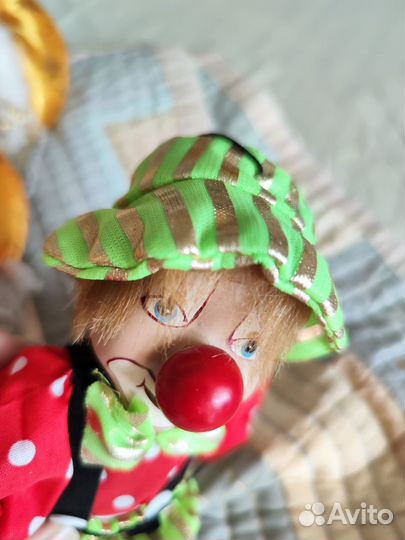 Кукла клоун. Кукла -Петрушка. Кукла марионетка