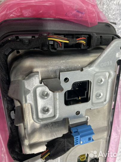 Дисплей монитор мерседес W213