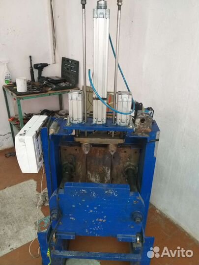 Выдув пэт бутылки тары