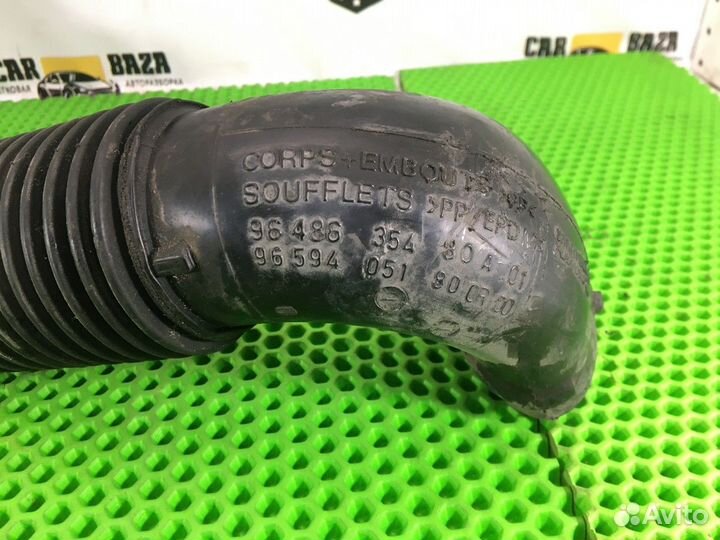 Патрубок воздушного фильтра