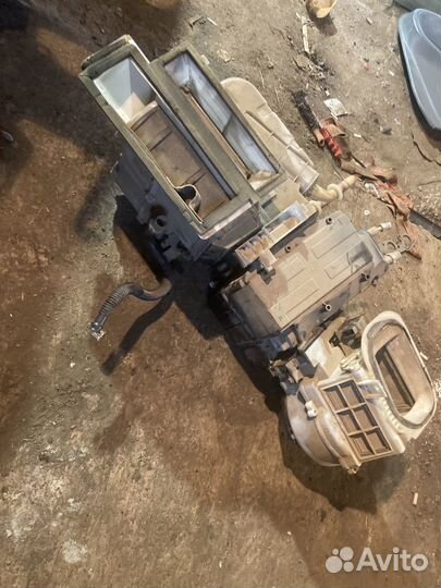 Корпус печк по частям nissan maxima а32