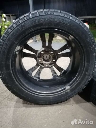 Bridgestone Blizzak Revo GZ 205/55 R16