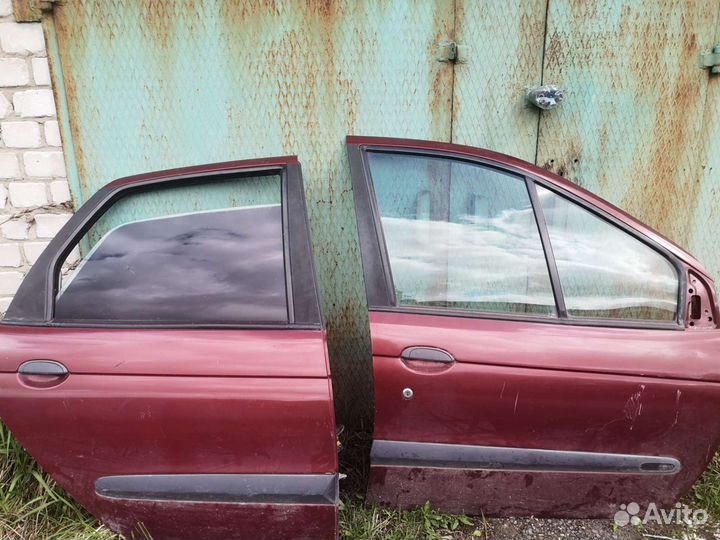 Бампер задний Renault scenic 1