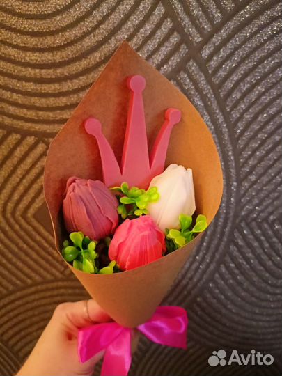 Небольшие букеты из мыла с вставками