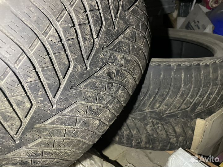 Nokian Tyres Hakkapeliitta 1 295/40 R21