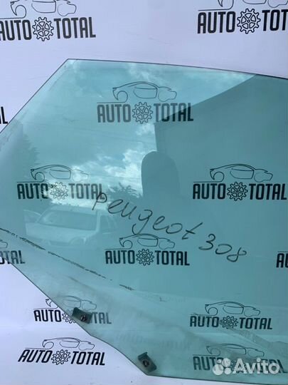 Стекло двери переднее левое Peugeot 308 EP6 2008