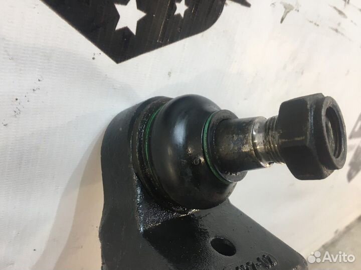 Рычаги подвески передний правый R