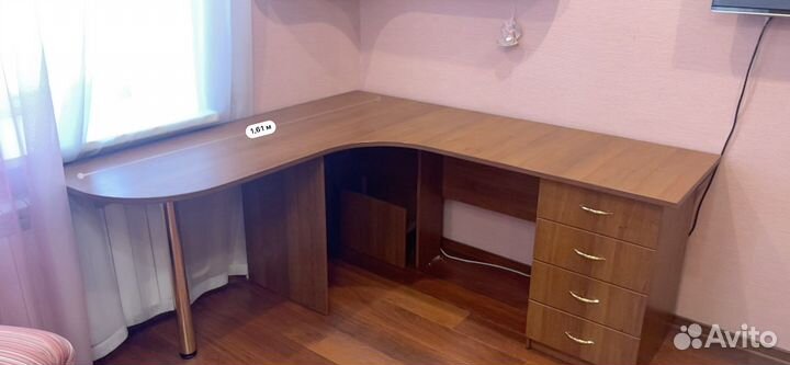 Компьютерный, письменный стол и полки