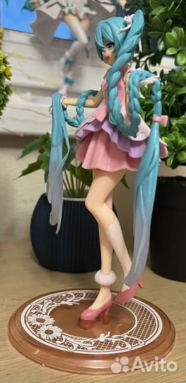 Аниме фигурка Хатсуне Мику