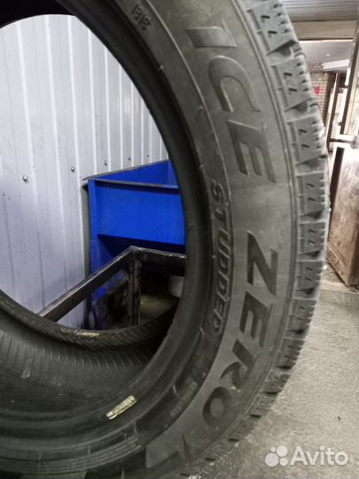 Pirelli Ice Zero 225/50 R17 98T