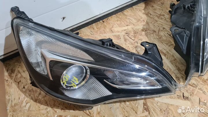 Фары Opel Astra J GTC