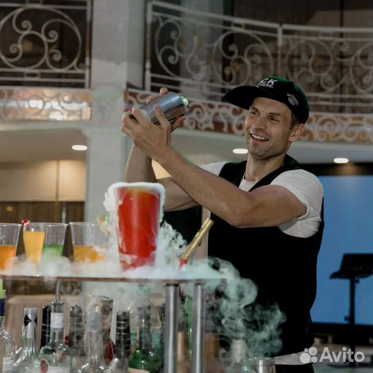 Бармен шоу,Пирамида из бокалов