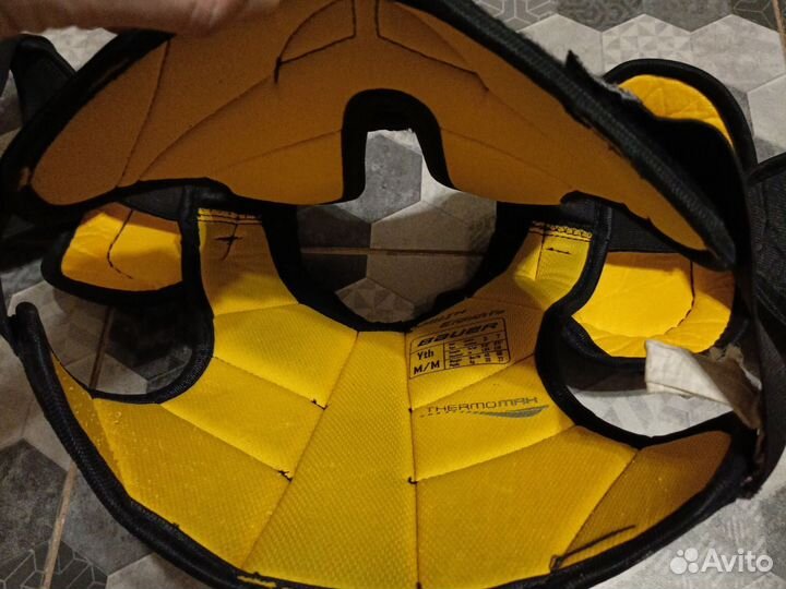 Нагрудник хоккейный