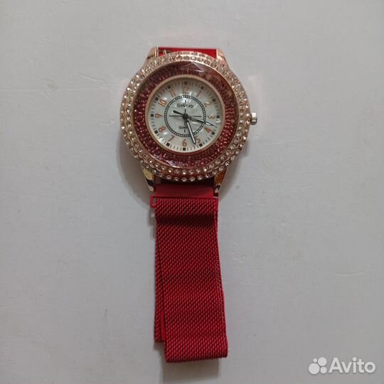 Часы женские