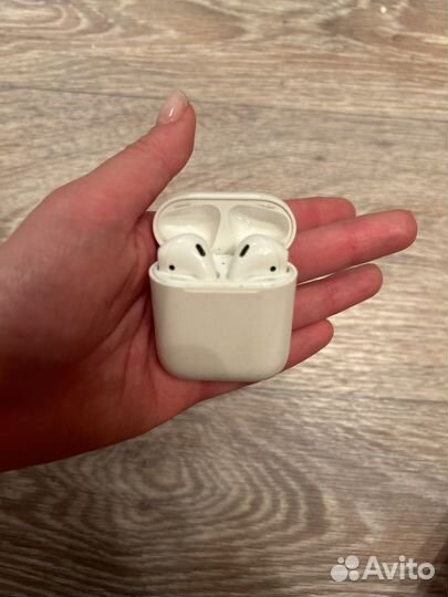 Airpods 1