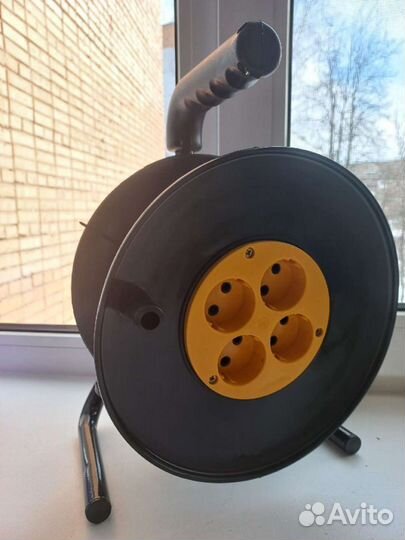 Удлинитель на катушке