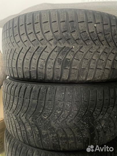 Michelin X-Ice North 4 295/40 R21