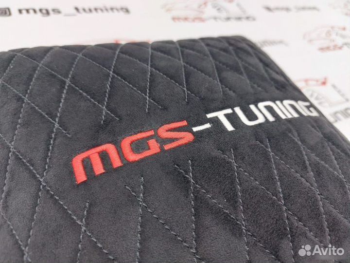 Квадратная подушка из замши 36/36 см