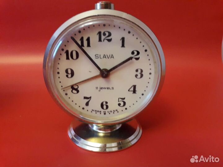 Часы будильник СССР Янтарь, Слава