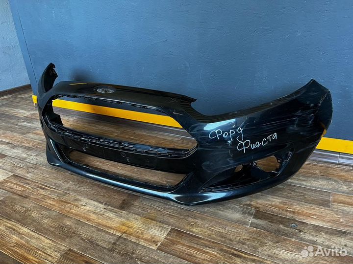 Передний бампер Ford Fiesta