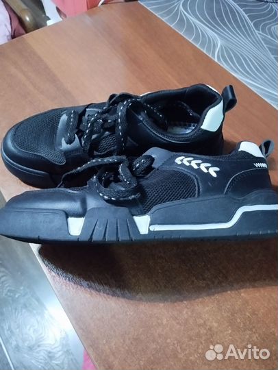 Кроссовки женские летние