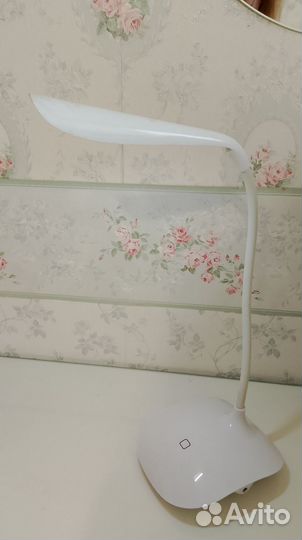 Лампа настольная