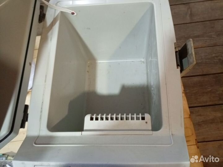 Холодильник для машины Вольво