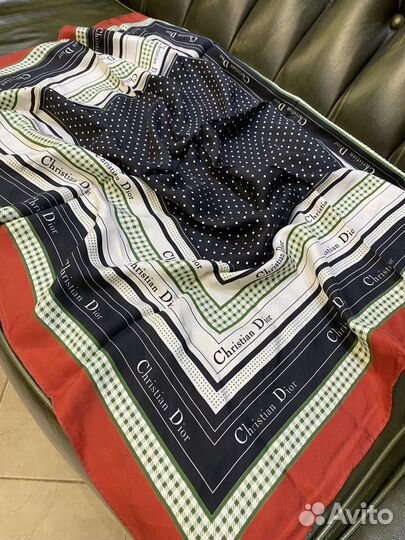Платок christian dior 90