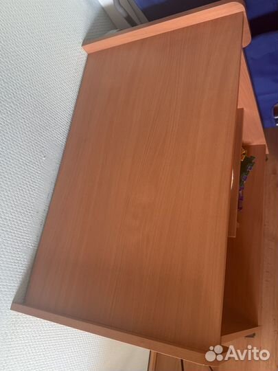 Письменный стол