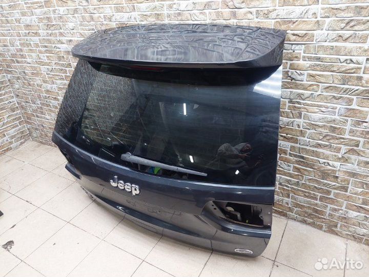 Крышка багажника Jeep Grand Cherokee