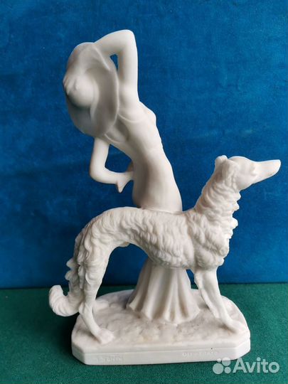 Статуэтка дама девушка с собачкой Santini бисквит